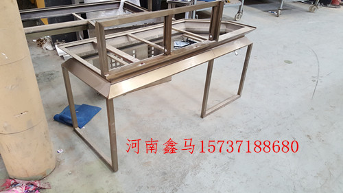 上海老庙珠宝展柜半成品.jpg