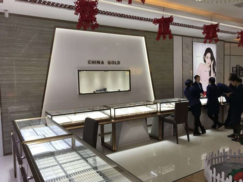河南鑫马为中国黄金制作的珠宝展柜